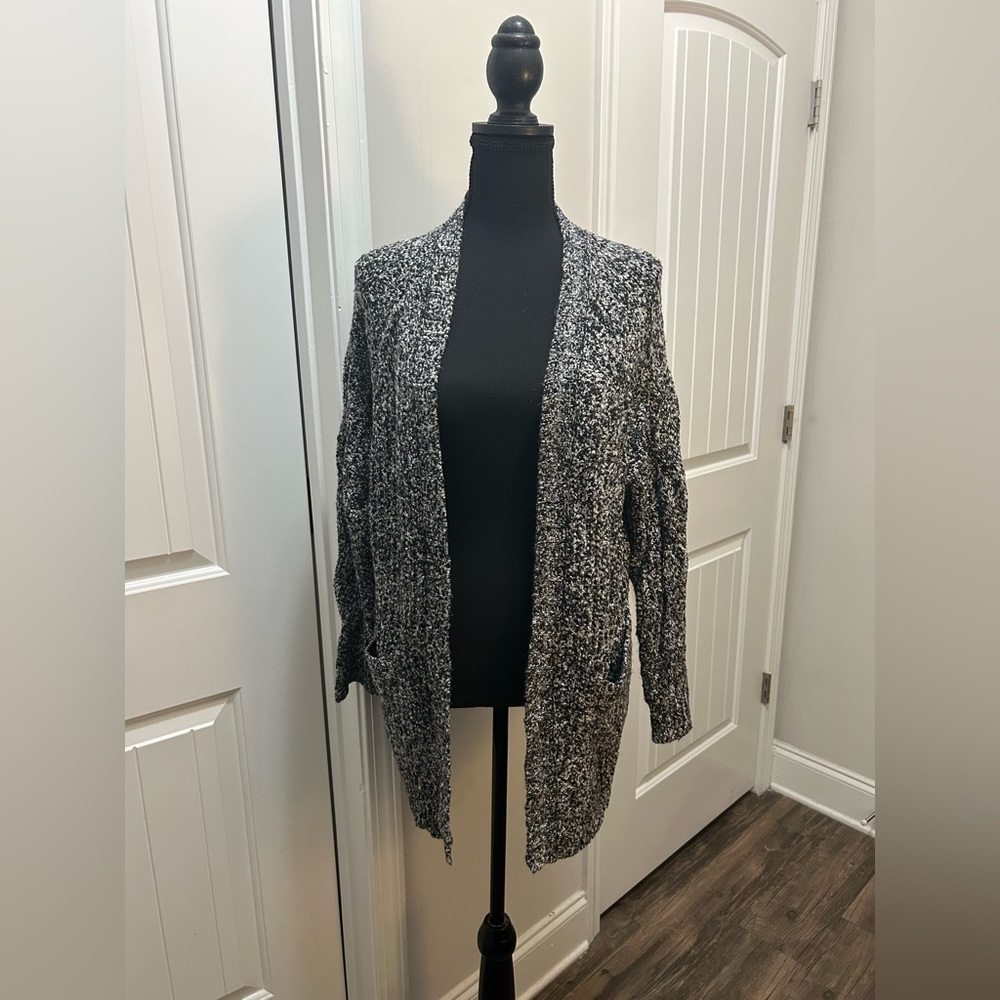 American‎ Eagle Outfitters Black and White Cardigan